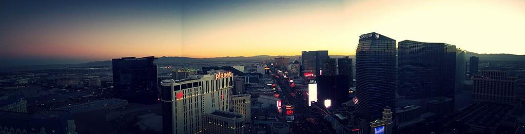 Las Vegas Runners Discover 3 Epic Routes: Strip, Red Rock, Lake Mead